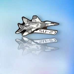 Металевий значок із зображенням літака Су-27